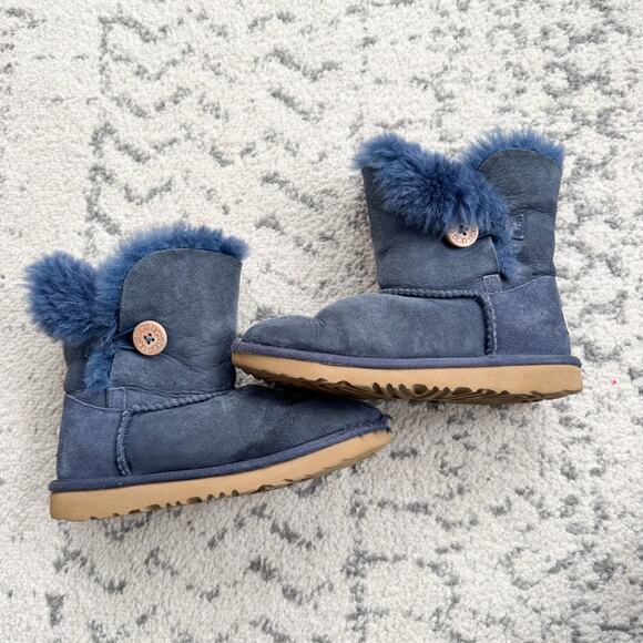 Ugg Blue Bailey Button Boots Size 2Y - Picture 1 of 8